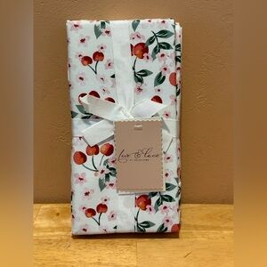 NWTS Love & Lace By Indigo Home Set of 4  Napkins With Cherry Floral Accents.